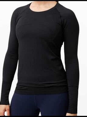 lululemon athletica Black Long Sleeve Crew Top